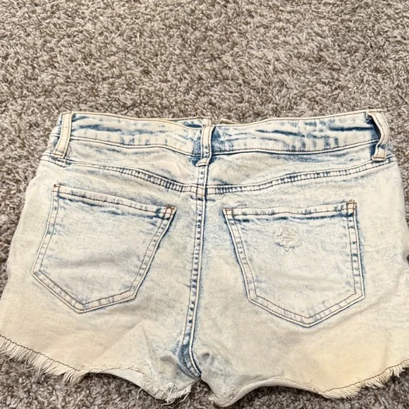 WORN ONCE! Altar’d State Women's Distressed Denim Shorts - Picture 3 of 3